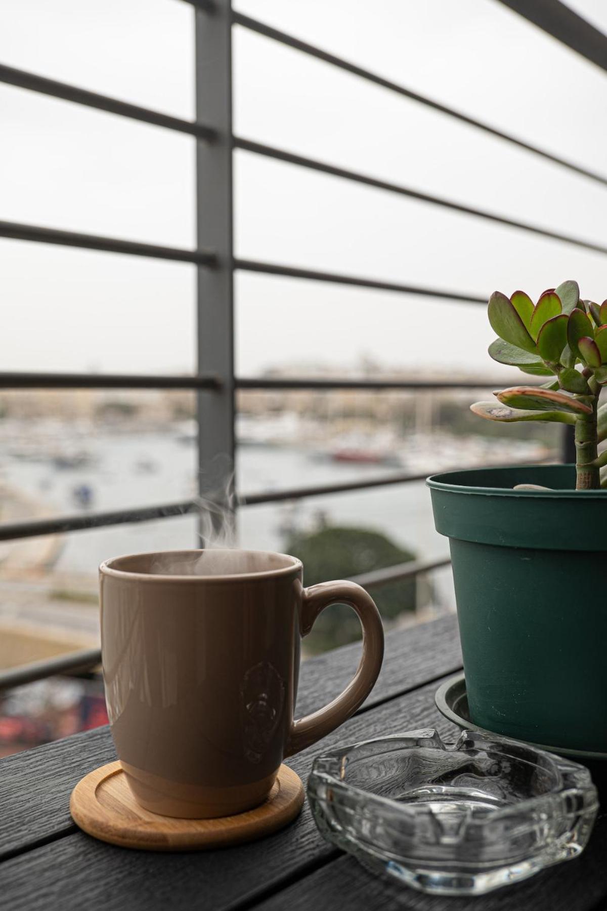 Golden Harbour - 2 Bedrooms, 2 Bathrooms Gżira Kültér fotó